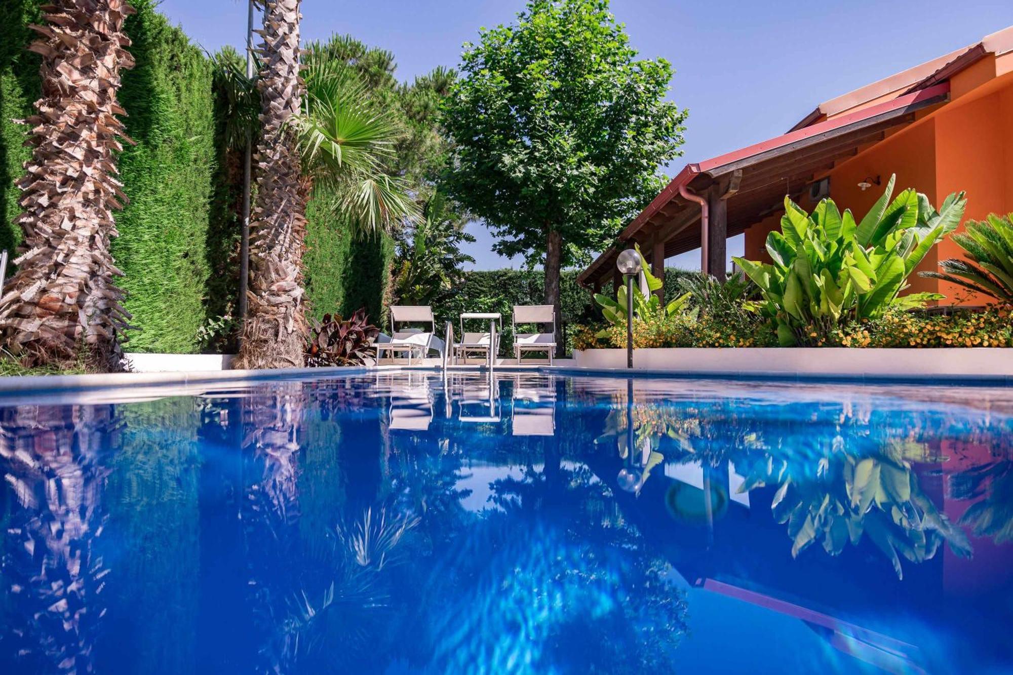 Villa Claudia By Vivimy Parabita Bagian luar foto